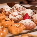 Eurostars Claras Отель