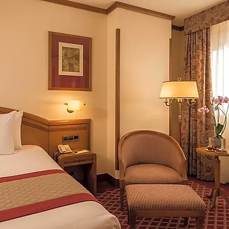 Eurostars Claras Szálloda 4*