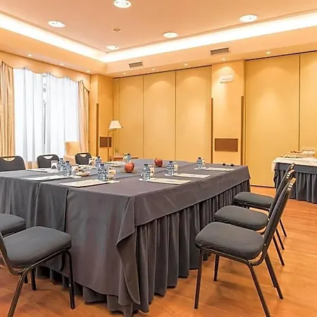 Eurostars Claras Szálloda 4*