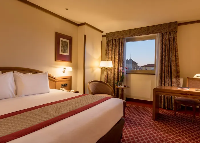 Отель Eurostars Claras 4*