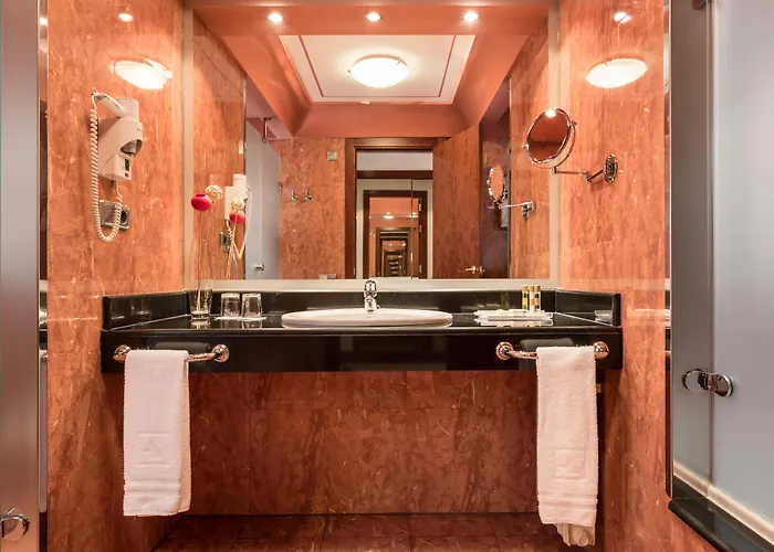 Eurostars Claras Саламанка