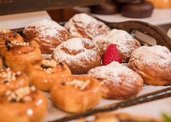 Eurostars Claras Отель