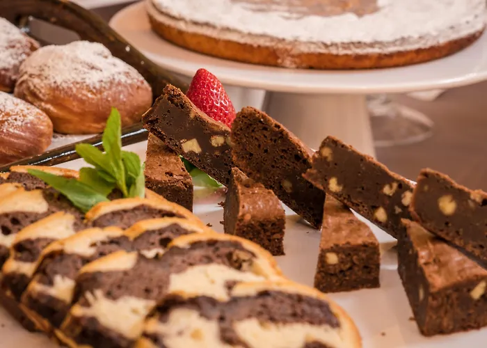 Eurostars Claras Отель