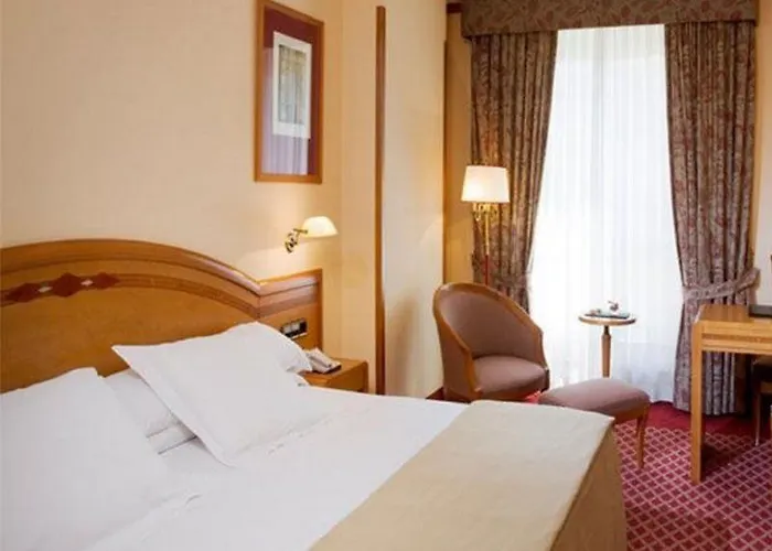 Отель Eurostars Claras